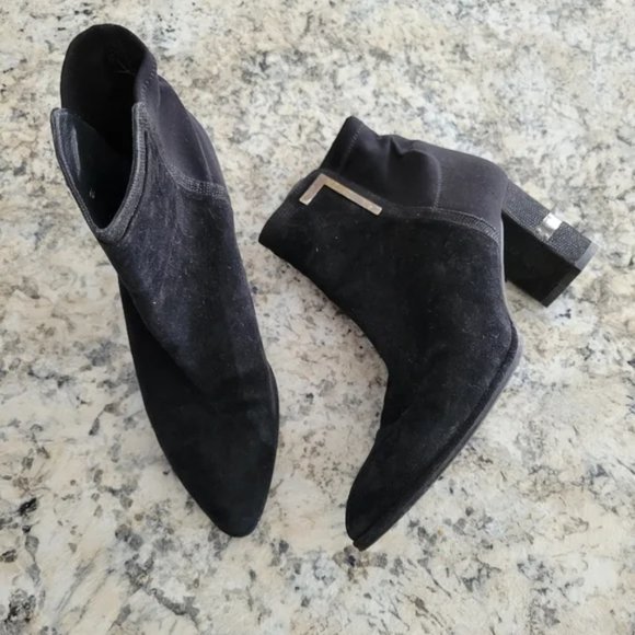 Stuart Weitzman suede block heel booties 7 - Picture 1 of 6